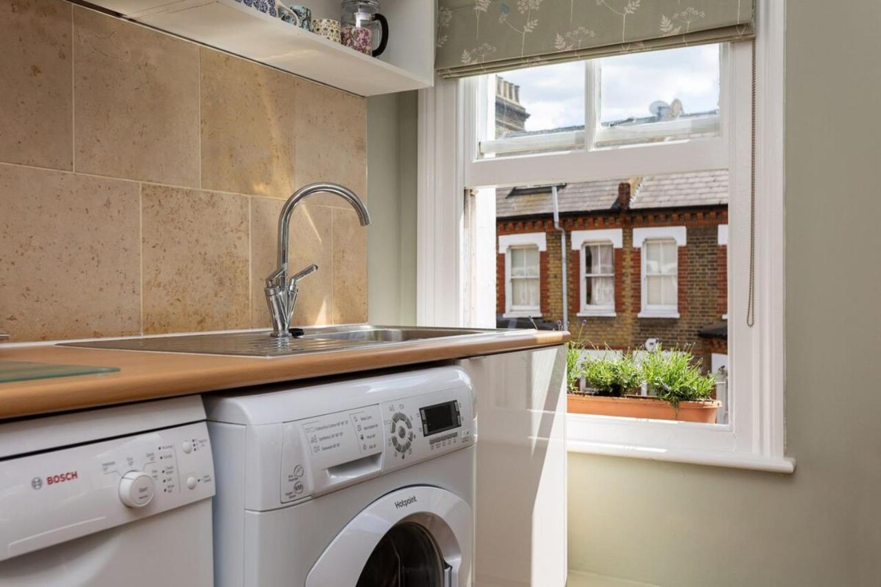 لندن Quaint 2 Bedroom Flat - 9 Minutes Walk To Vauxhall Tube المظهر الخارجي الصورة