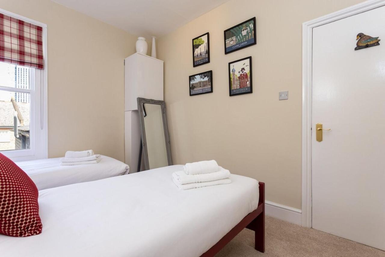 لندن Quaint 2 Bedroom Flat - 9 Minutes Walk To Vauxhall Tube المظهر الخارجي الصورة