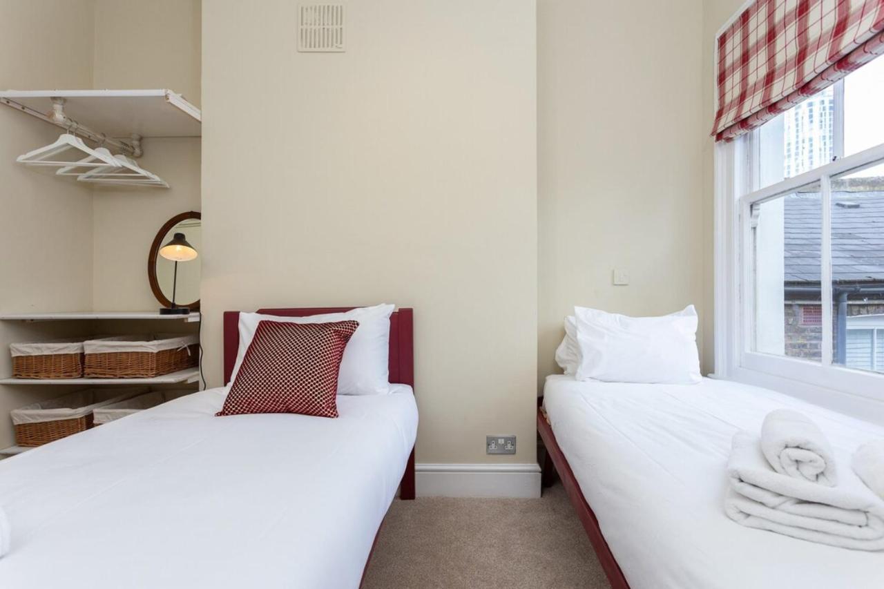 لندن Quaint 2 Bedroom Flat - 9 Minutes Walk To Vauxhall Tube المظهر الخارجي الصورة